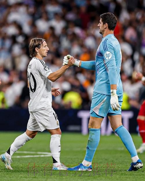 皇马国家德比大名单-库尔图瓦缺席 本泽马在列